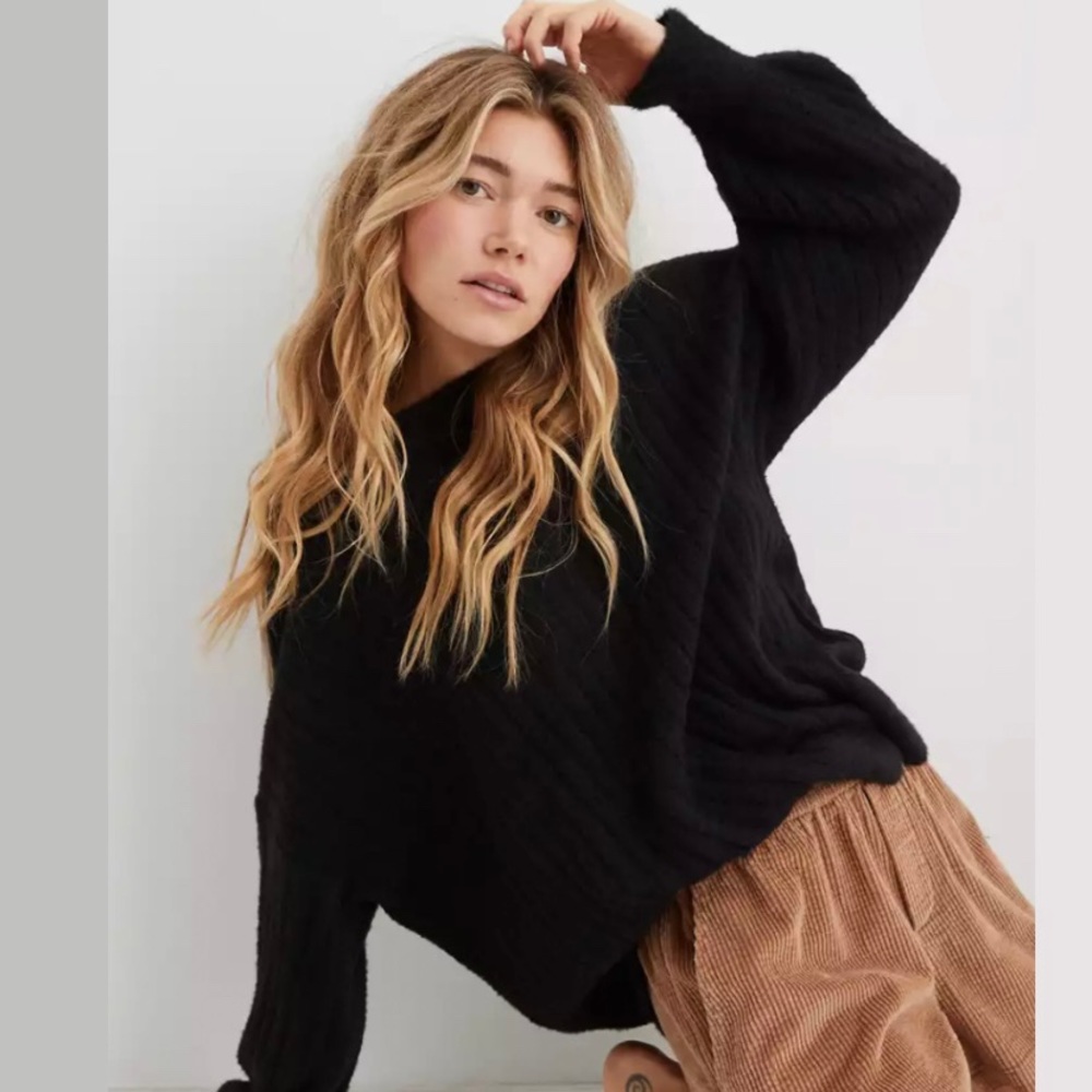Aerie | real good buttercream crewneck sweater in true black